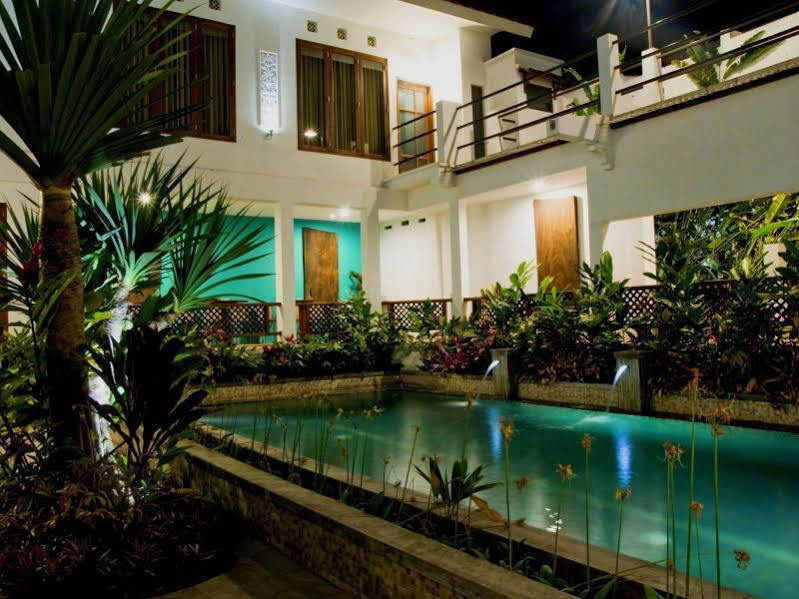 แฟมิลี โฮเต็ล กราเดีย 2 Hotel บาตู ภายนอก รูปภาพ