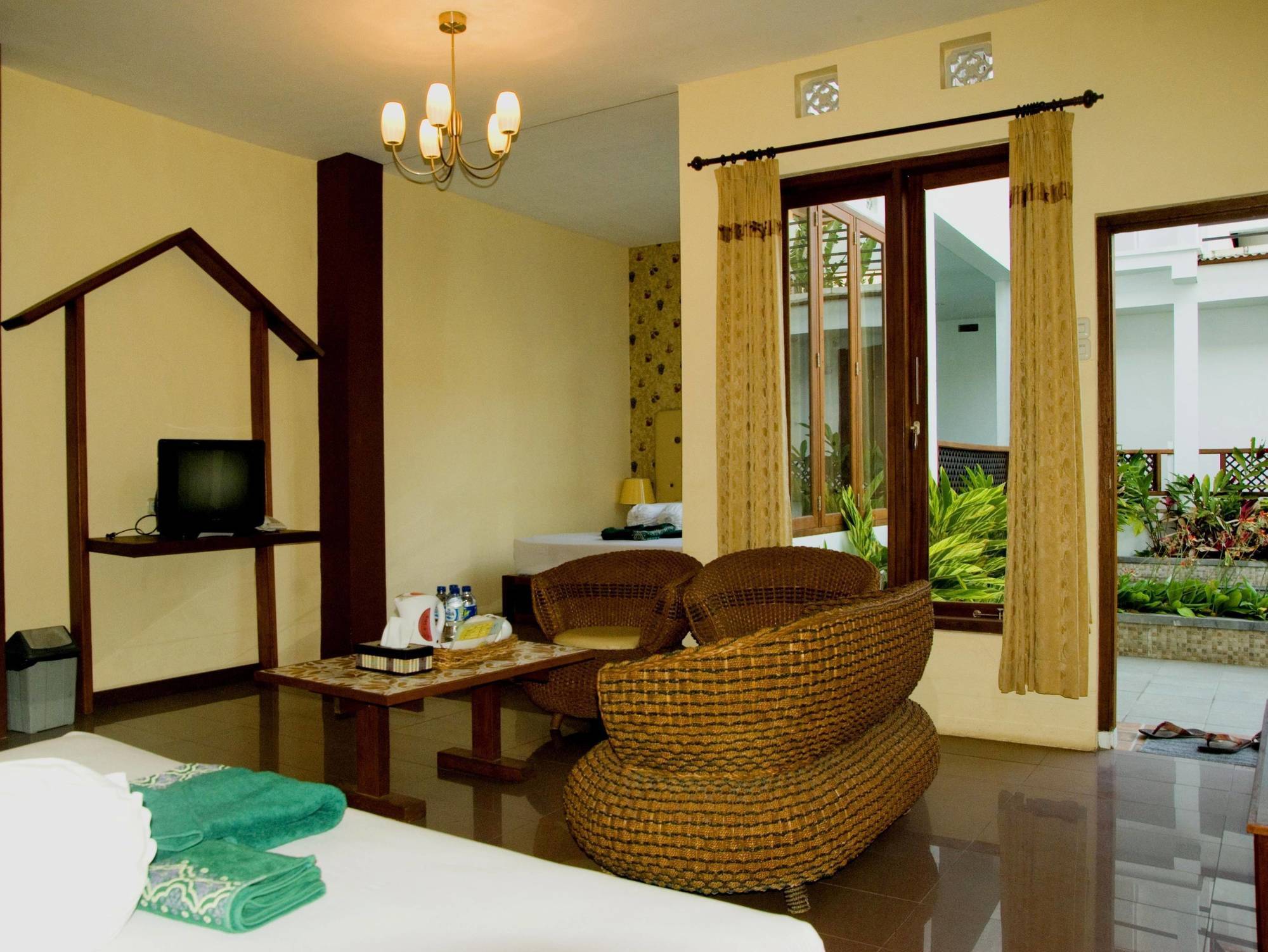 แฟมิลี โฮเต็ล กราเดีย 2 Hotel บาตู ภายนอก รูปภาพ